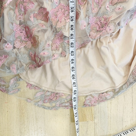 Mac Duggal pink Floral Embroidered Tulle Column Gown - Picture 11 of 16